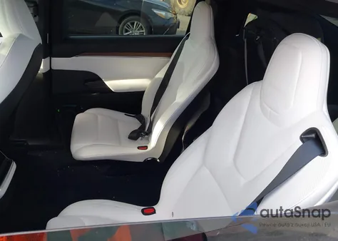 2025 Tesla Model X Long Range z USA, uszkodzony, nr VIN 7SAXCBE5XSF462160